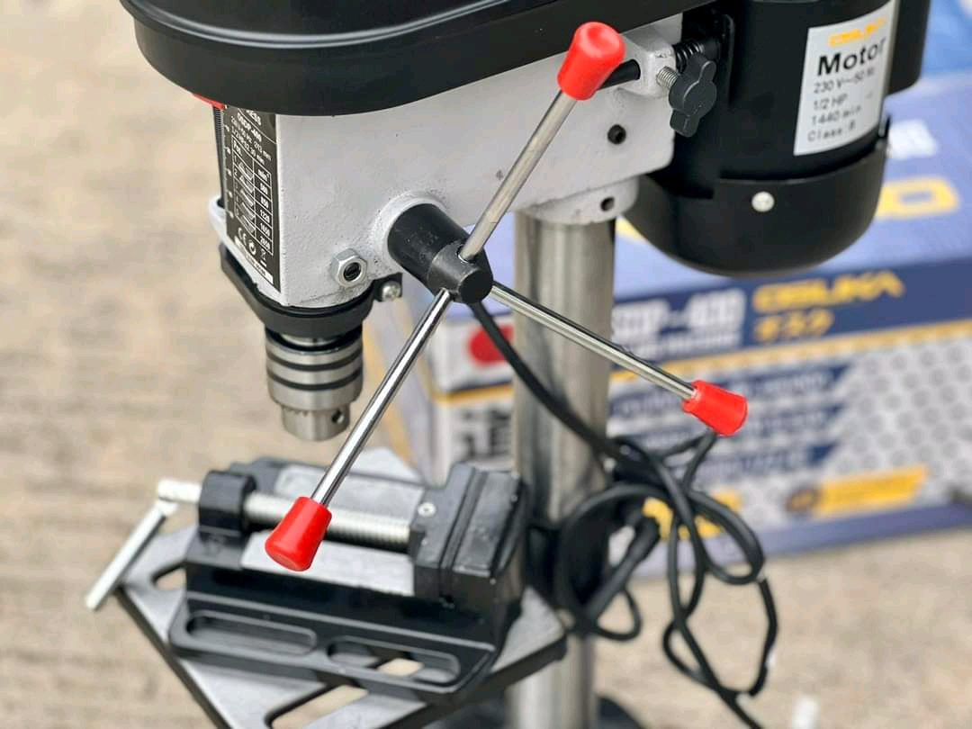 สว่านแท่น 4 หุน ยี่ห้อ OSUKA แถมฟรี ปากกาจับชิ้นงาน 1 ชิ้น