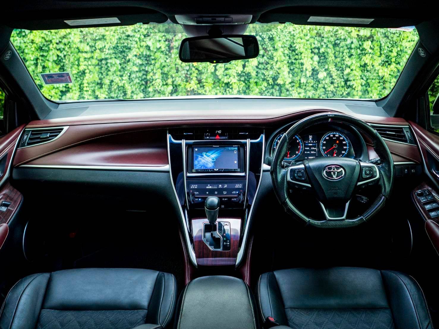 Toyota Harrier 2.0 ปี2014