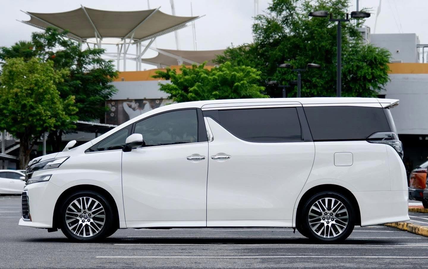 Toyota Vellfire 2.5 ZG Edition Fulloption ปี 2016