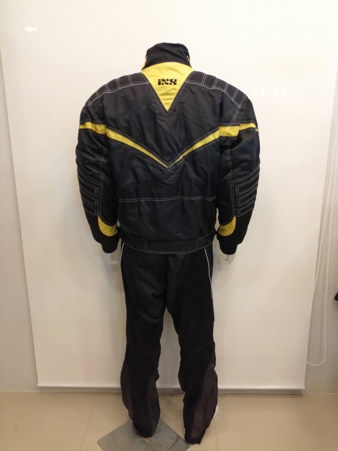 เสื้อขี่มอเตอร์ไซด์( มือสอง) RCS 183 ขนาด : อก 50" ยาว 25" **ยี่ห้อ IXS**