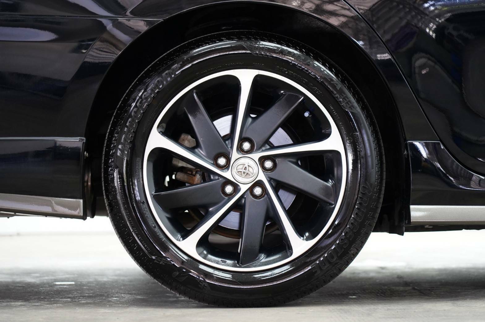 TOYOTA camry 2.0 G extremo ปี 2015