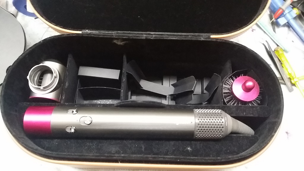 ซ่อมได้เป่าผม ยี่ห้อ DYSON รุ่น Airwarp HS01 อาการเปิดไม่ติดเครื่องไม่ทำงาน