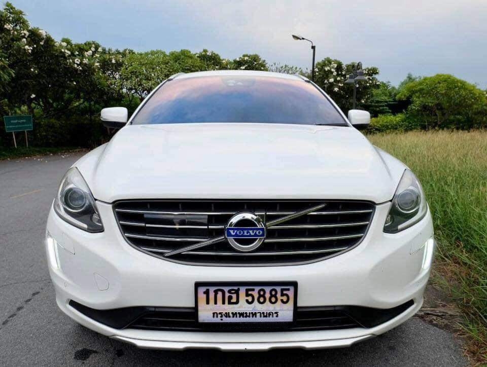 Volvo XC60 D4 Sport Crossover เครื่อง 2.0 Diesel Turbo ปี 2014