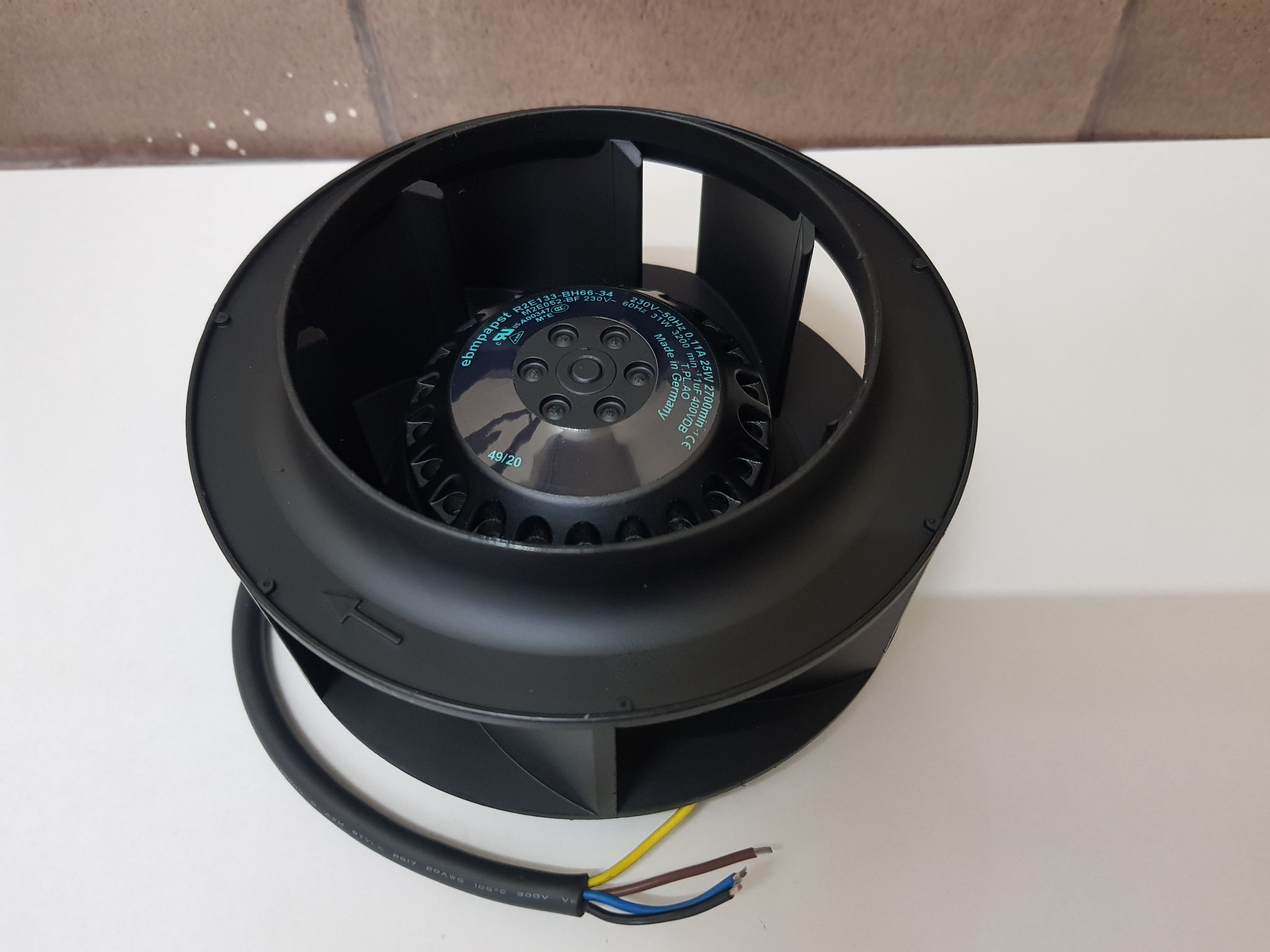 พัดลมระบายความร้อน ขนาด 150mm 160mm 180mm 200mm 225mm W2E200 R2E133 W2S130