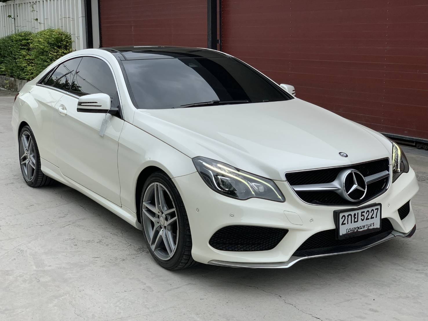 Mercedes-Benz E200 Coupe AMG Facelift ปี 2013
