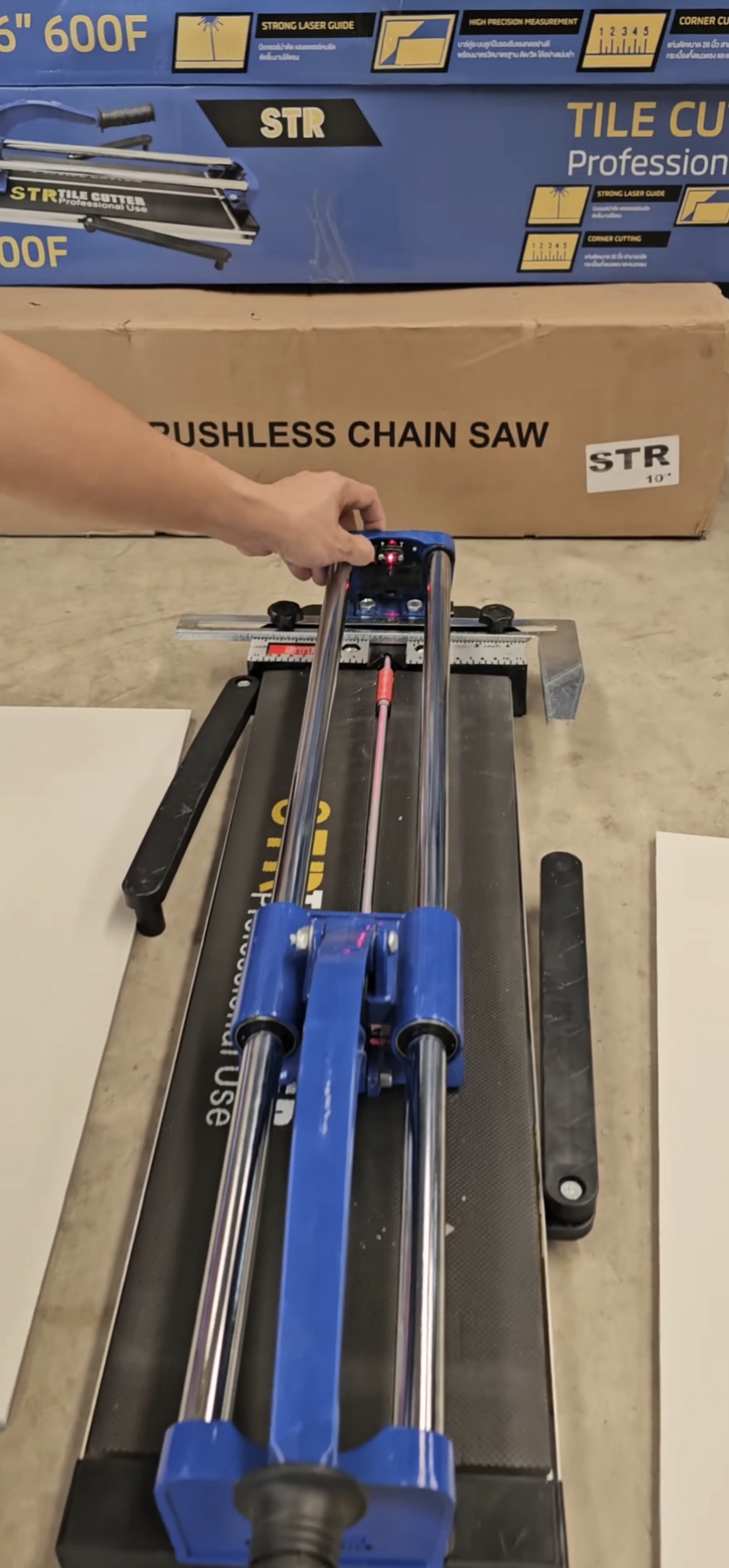 แท่นตัดกระเบื้อง STR มี 2ไซส์ 26นิ้้ว 32นิ้ว แถมลูกกลิ้งตัดกระเบื้อง 1อัน