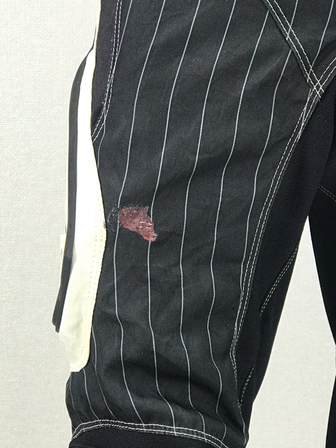 กางเกงขี่มอเตอร์ไซด์ ( มือสอง ) E&A 132 : เอว 28-30" ยาว 27" ** FOX **