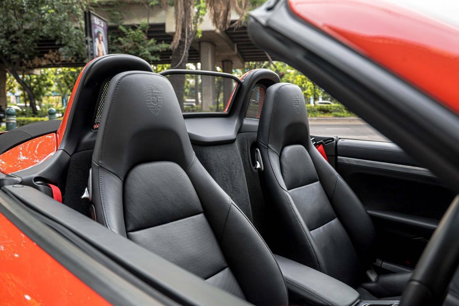 Porsche 718 Boxster สีพิเศษ Lava Orange ปี 2017
