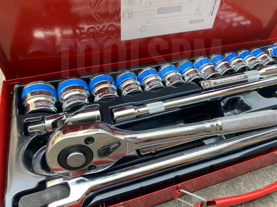 ชุดบล็อกสีบรอน 12 เหลี่ยม Euro King tool 4 หุน 24 ชิ้น (แบบ 12 เหลี่ยม สีบรอนด์)