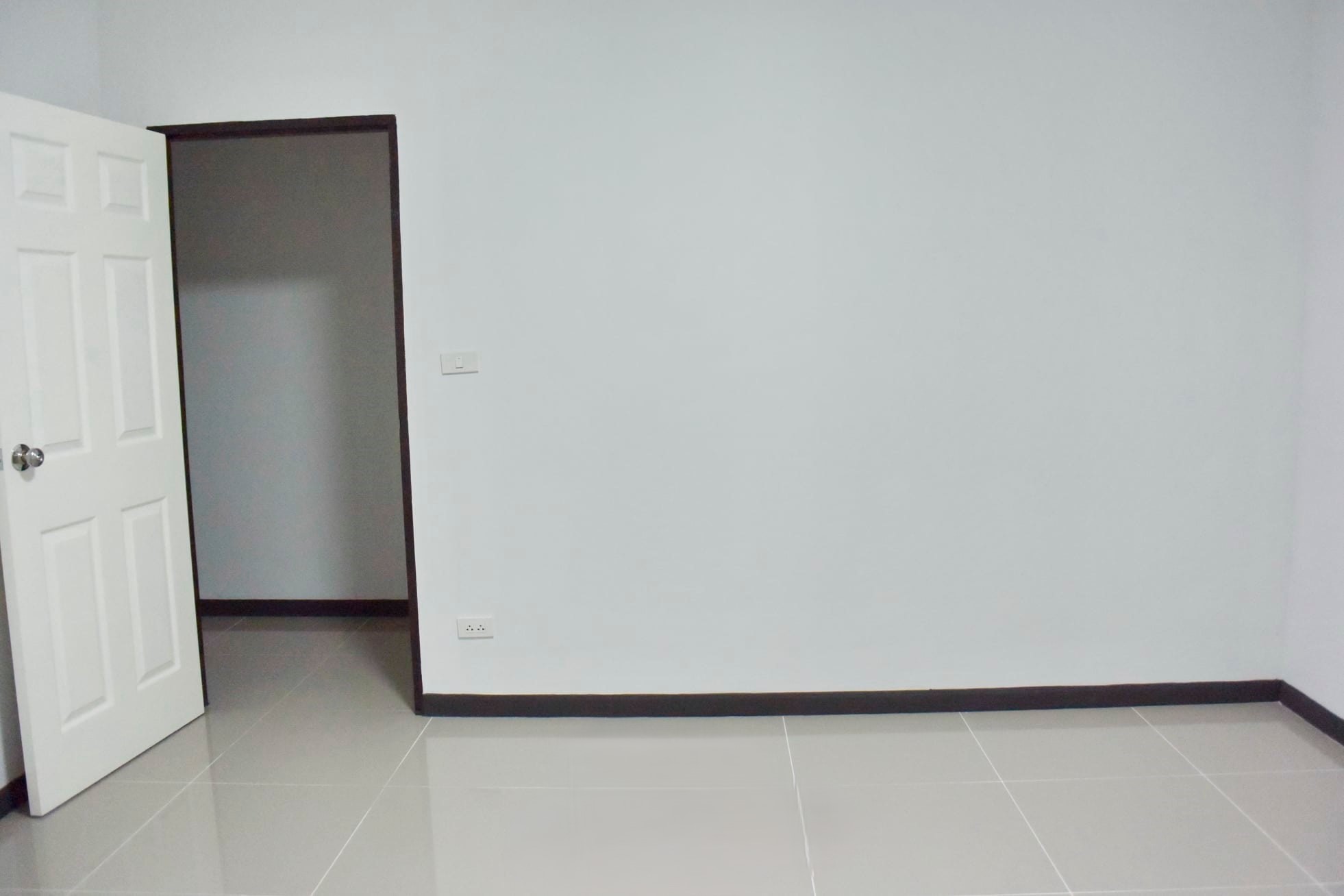 ให้เช่าบ้านชั้นเดียว สร้างใหม่ ขนาดใหญ่ หลังมุม เลี้ยงสัตว์/ ทำ Office ได้