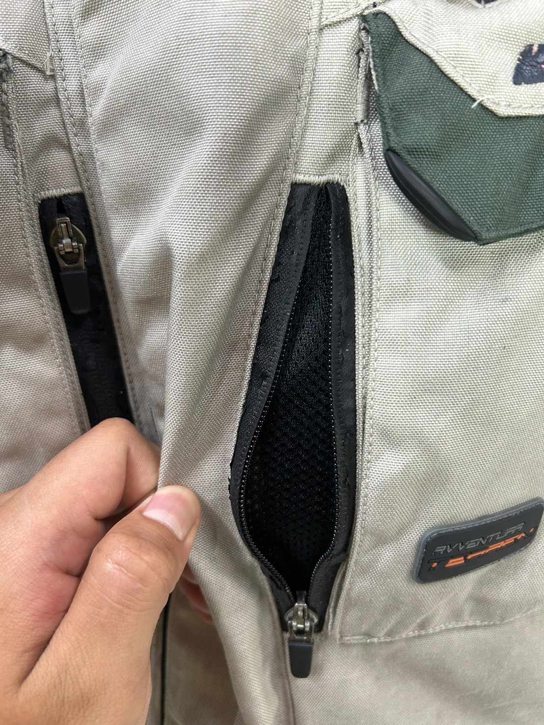 เสื้อขี่มอเตอร์ไซด์( มือสอง) RCTA 779 อก 52" ยาว 30 (XL) **VANUCCI**