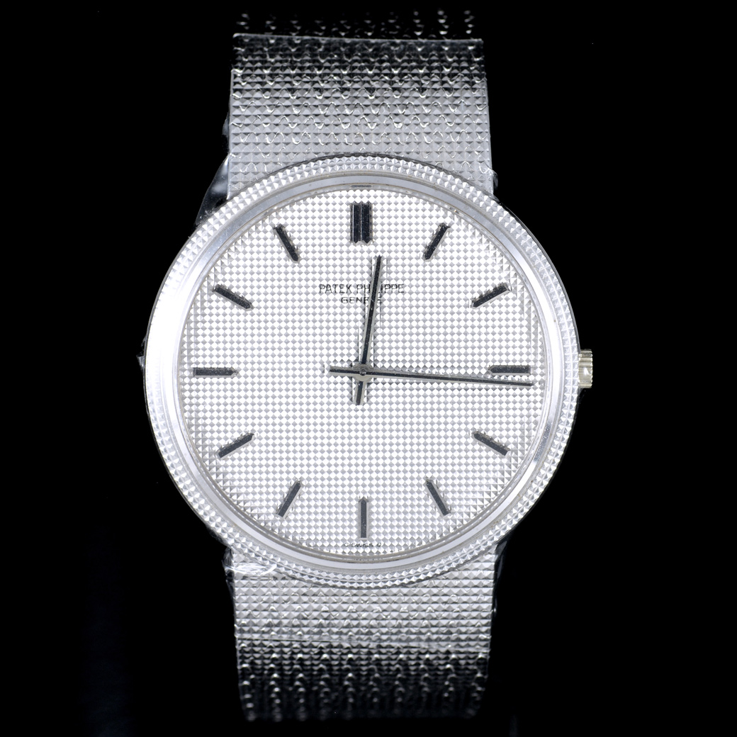 Patek Philippe Calatrava Ref.3611 หน้าปัดพีระมิดเล็ก ตัวเรือนทองคำขาว สายทองคำขาวแท้ หัวเข็มขัดแท้ ไขลาน ขนาด 33 mm