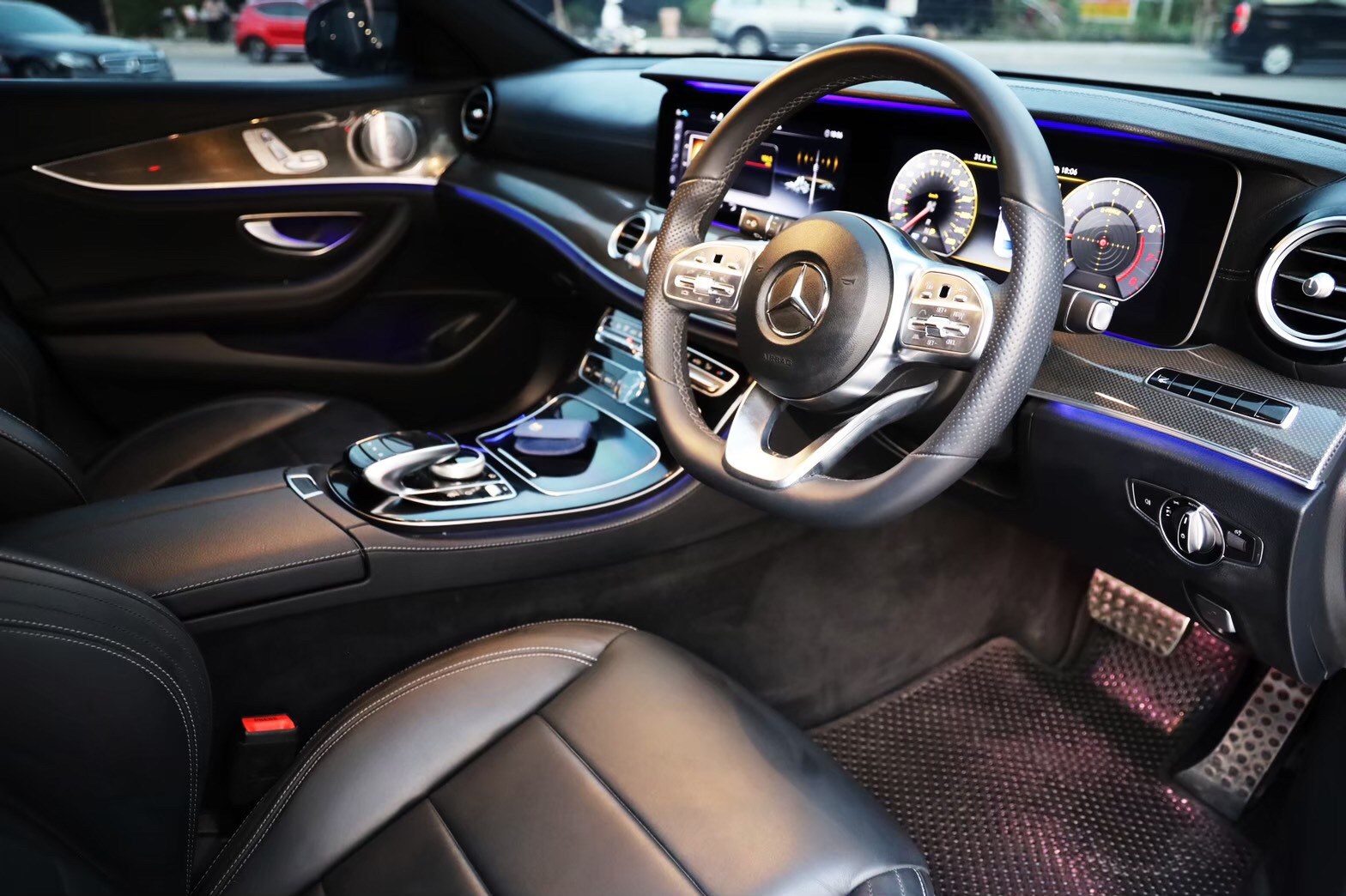 Mercedes-Benz E300e AMG Dynamic ป้ายแดง ปี 2021