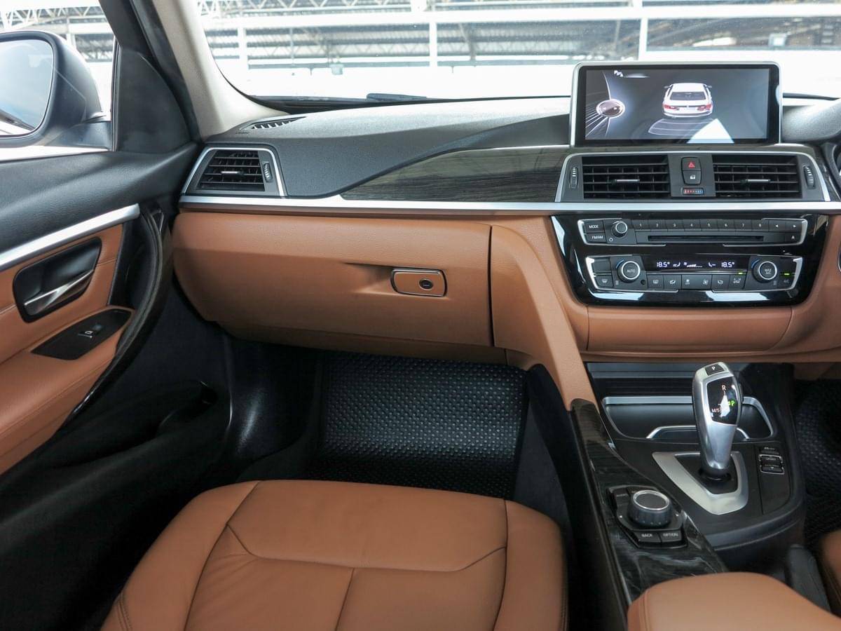 BMW 320d Lci ปี 2017