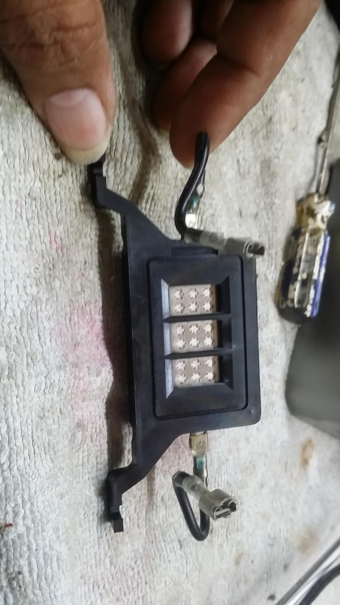 ซ่อมเครื่องฆ่าเชื้อในอากาศ ยี่ห้อ MedKlinn Asens รุ่น premium อาการเครื่องไม่ทำงาน