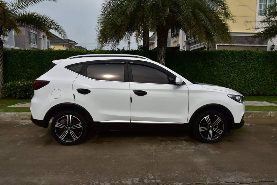 MG ZS 1.5X SUNROOF TOP ปี2018