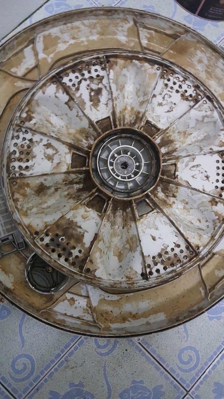 ล้างเครื่องซักผ้า ยี่ห้อ LG รุ่น WT-R1675TH ขนาดถังซัก 16Kg