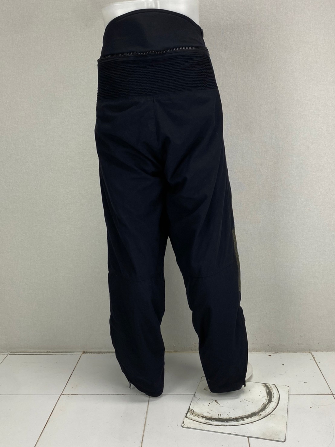 กางเกงขี่มอเตอร์ไซด์ ( มือสอง ) PTCR 020 : เอว 42" ยาว 32" LOOKWELL