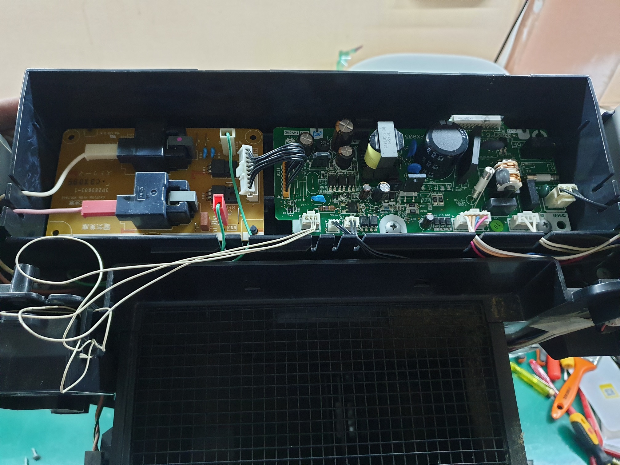 ซ่อมเครื่องฟอกอากาศ ยี่ห้อ DAIKIN รุ่น MCK70PKS-W อาการเครื่องเปิดไม่ติด