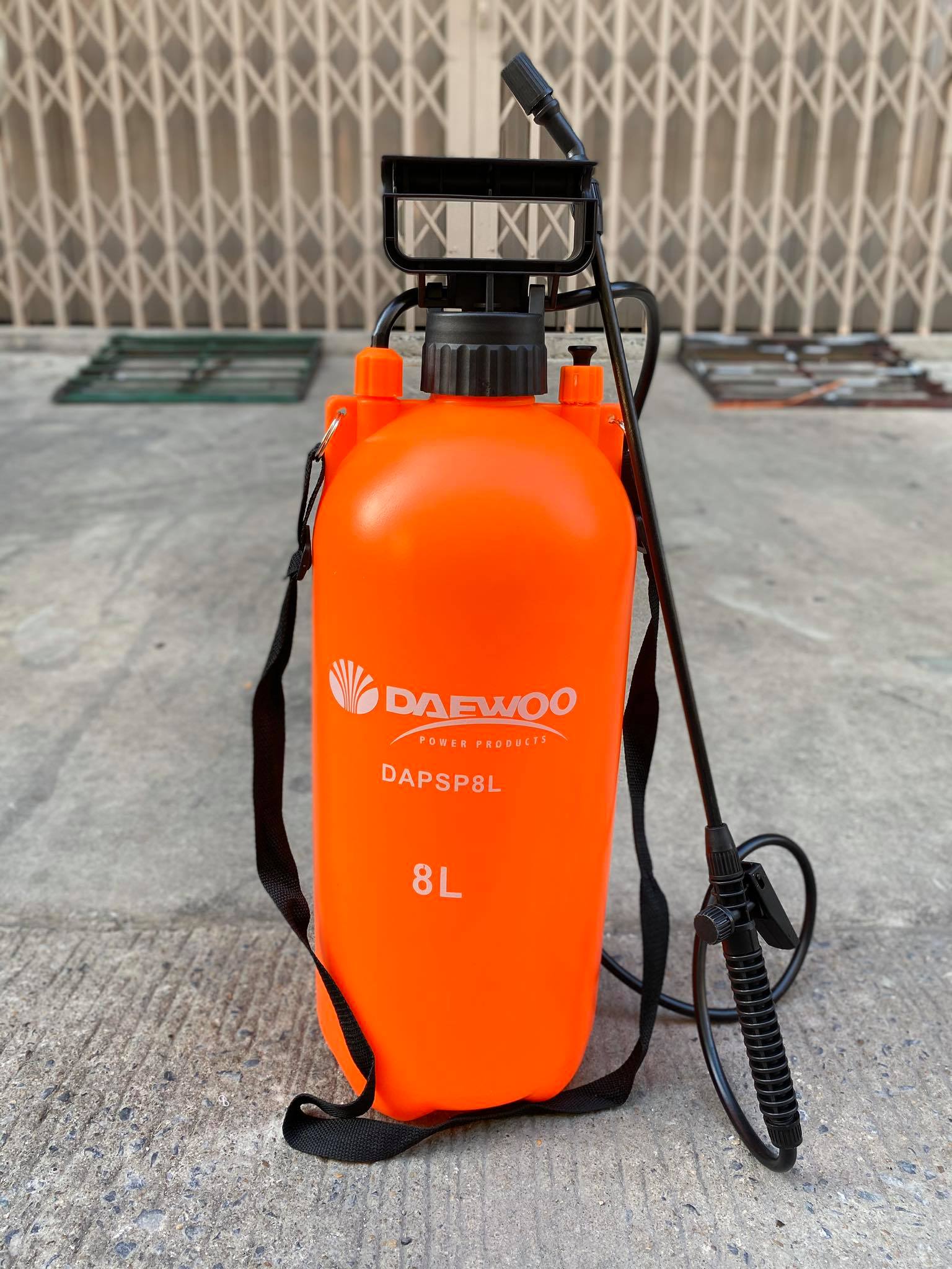 ถังพ่นยาสะพายหลัง ชนิดมือโยก Daewoo ขนาด 8 ลิตร