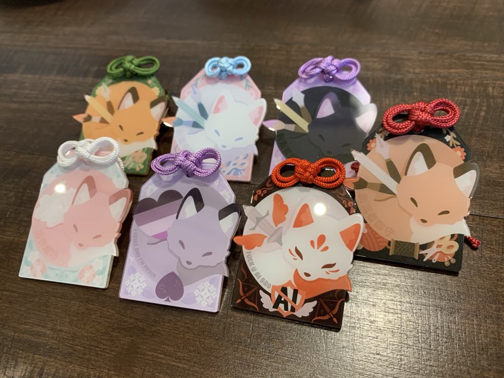 (พร้อมส่งแค่บางรายการ-ดูรูปดีๆนะคะ) Omamori 5 cm (วัสดุอะคริลิค)