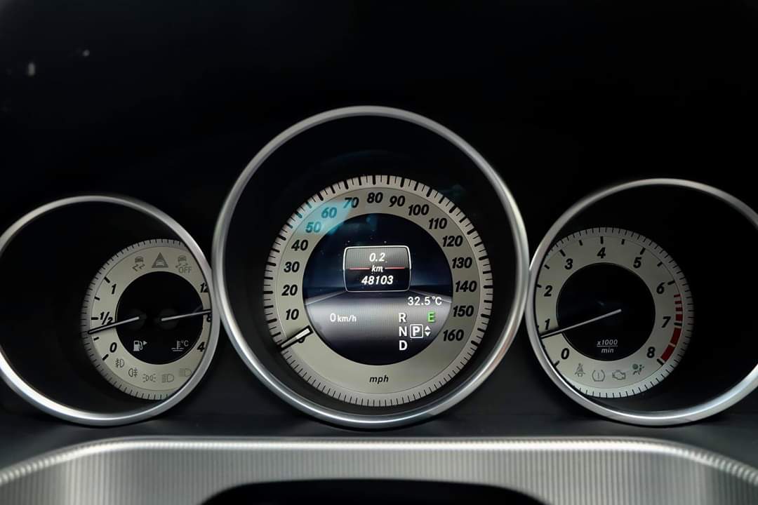 Mercedes Benz W212 E-200 Facelift AMG Sport Dynamic ปี 2014