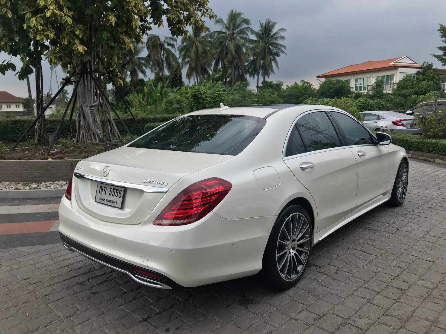 Mercedes Benz S350 d 3.0 W222 AMG Dynamic สีขาว daimond white-metallic ปี 2015