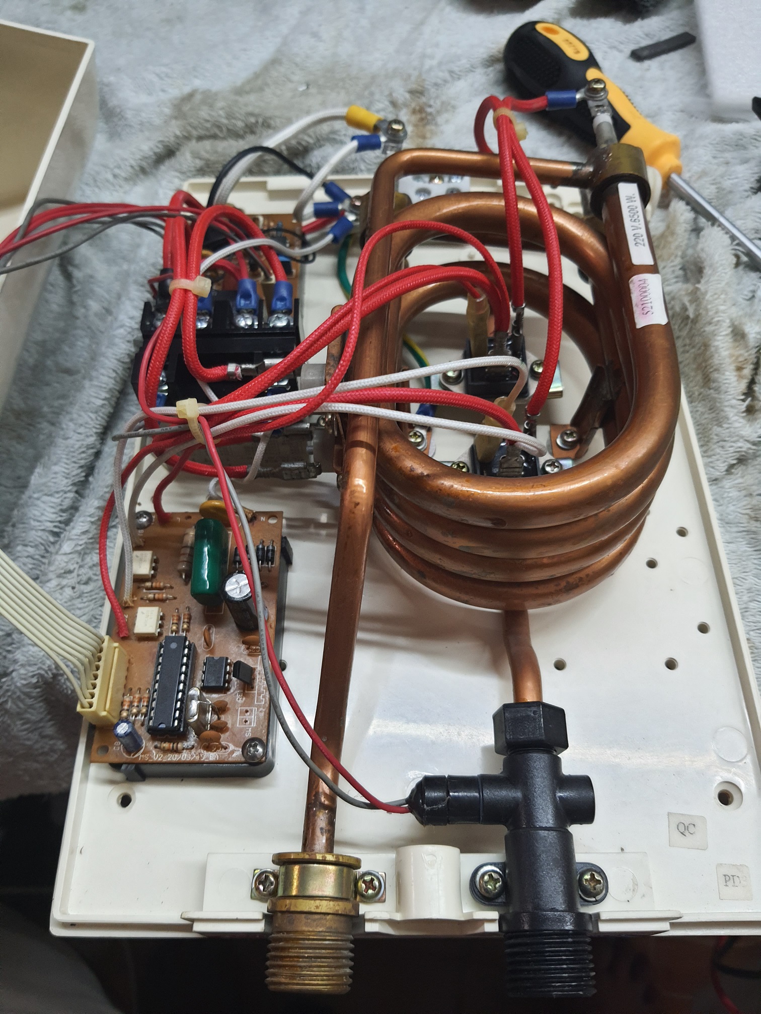 ซ่อมเครื่องทำน้ำร้อน ยี่ห้อ FUJIKA รุ่น FS-65 อาการน้ำไม่ร้อน