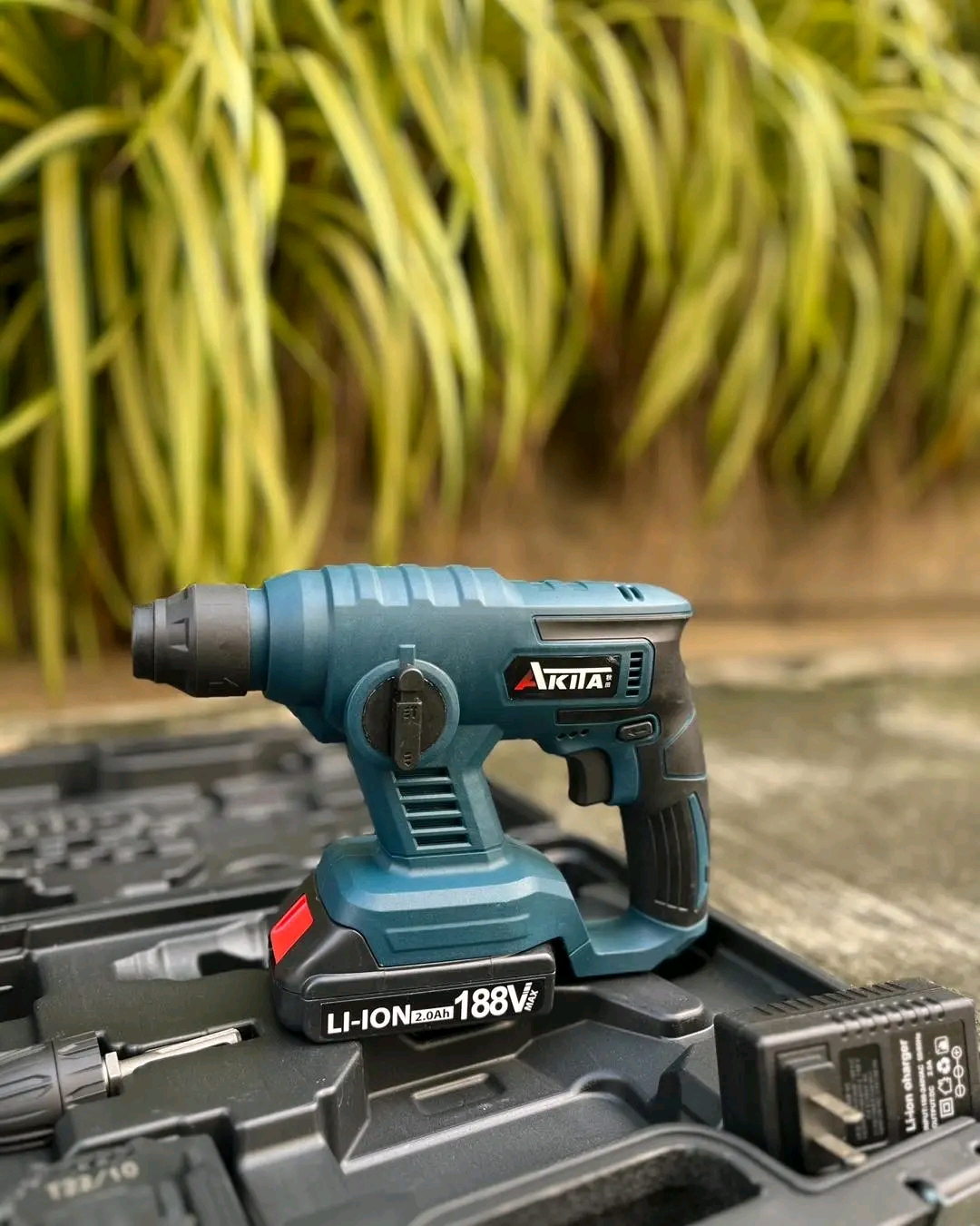 สว่านโรตารี่แบต ยี่ห้อ AKITA (อาคิตะ) รุ่น 188V