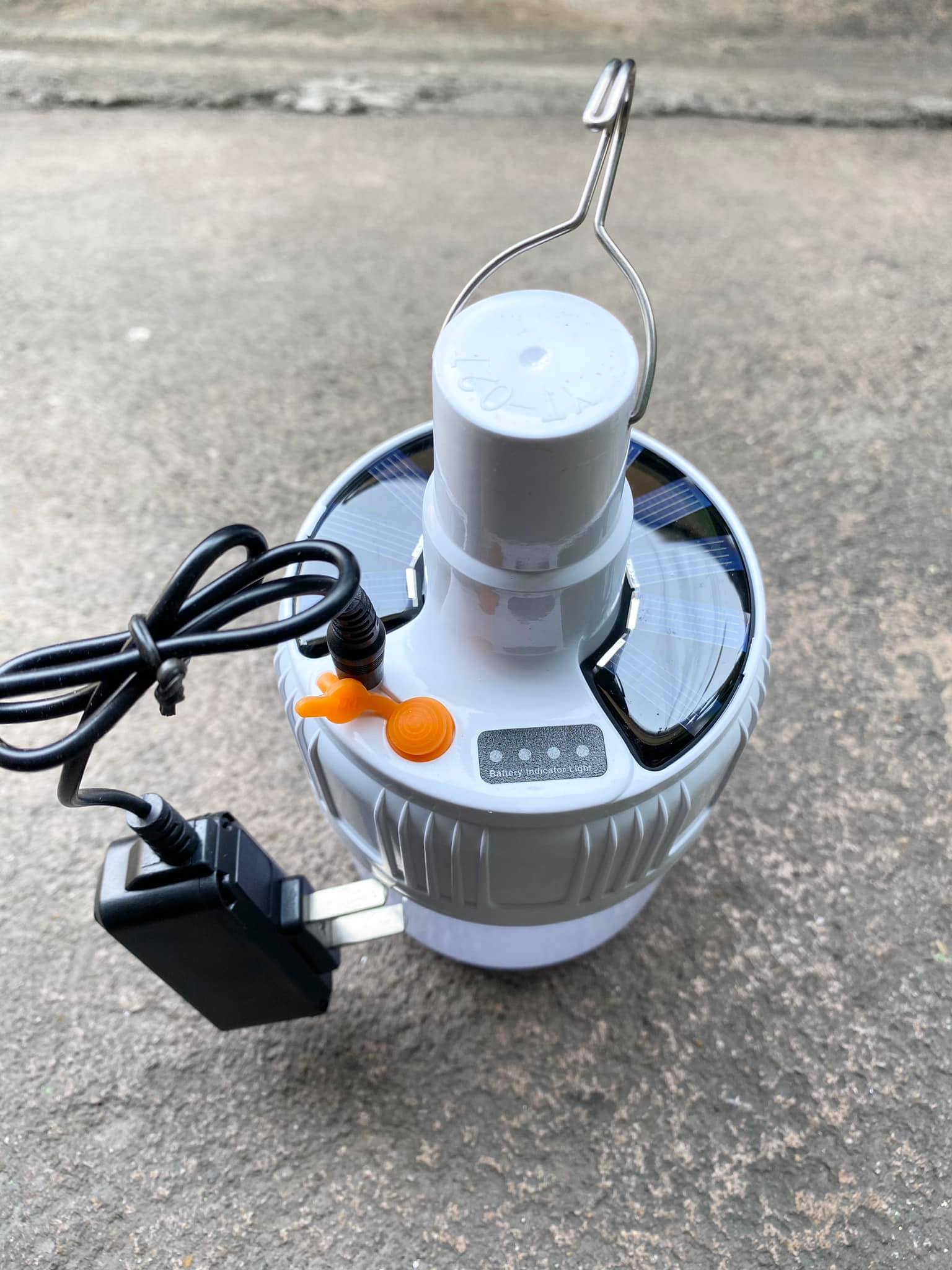 หลอดไฟแขวนสว่าง โซล่าเซลล์