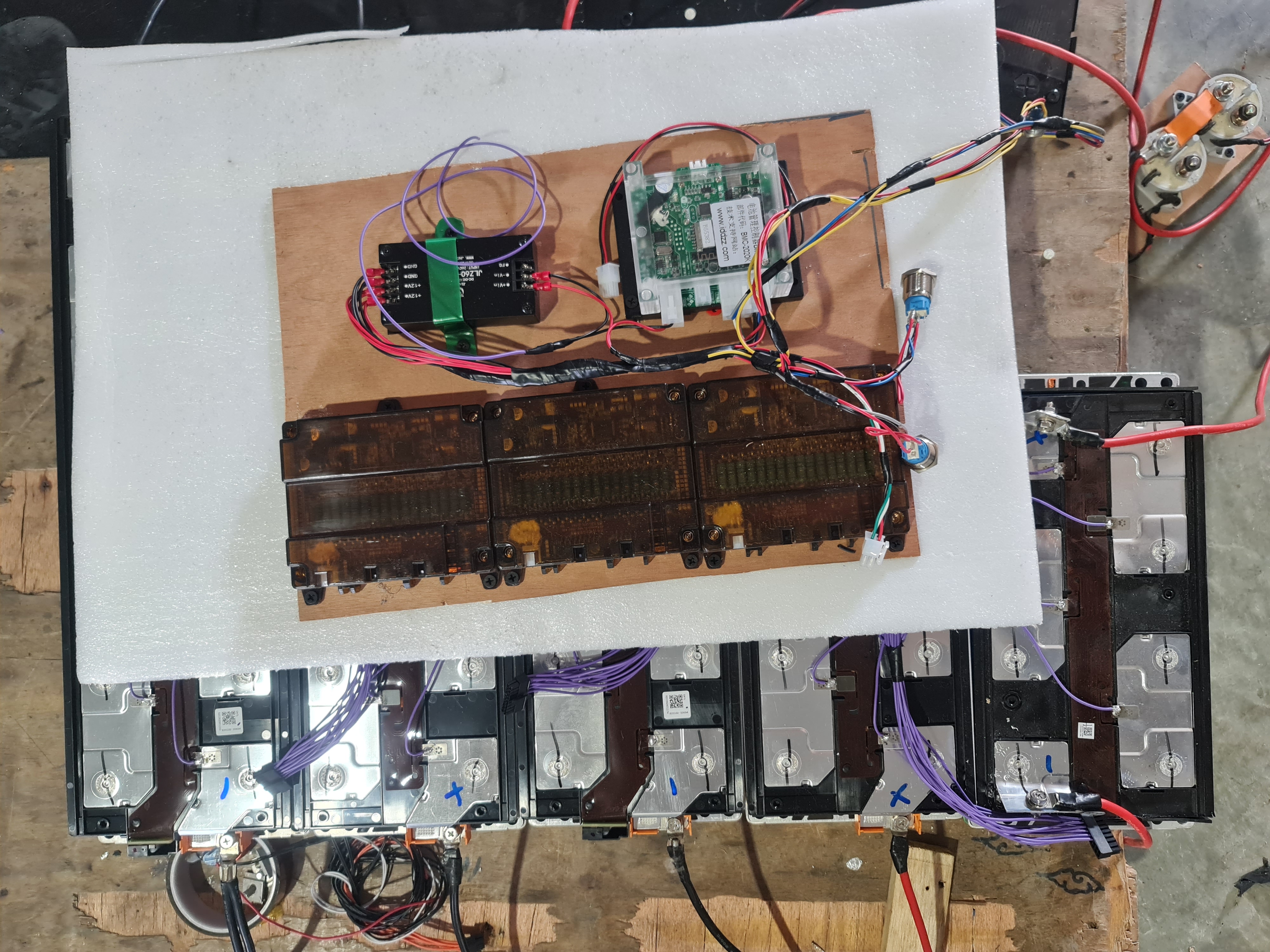 แบตเตอรี่ลิเทียม CATL 130ah 32S 118v HV BMS relay battery lithium LFP