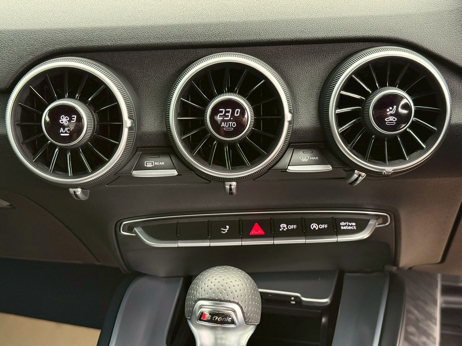 Audi TT Coupe S Line 2-0 TFSI ปี 2016