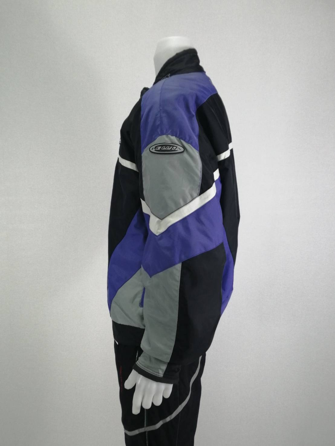 เสื้อขี่มอเตอร์ไซด์( มือสอง) RCS 548: อก 54" ยาว 27" ** Lewis **