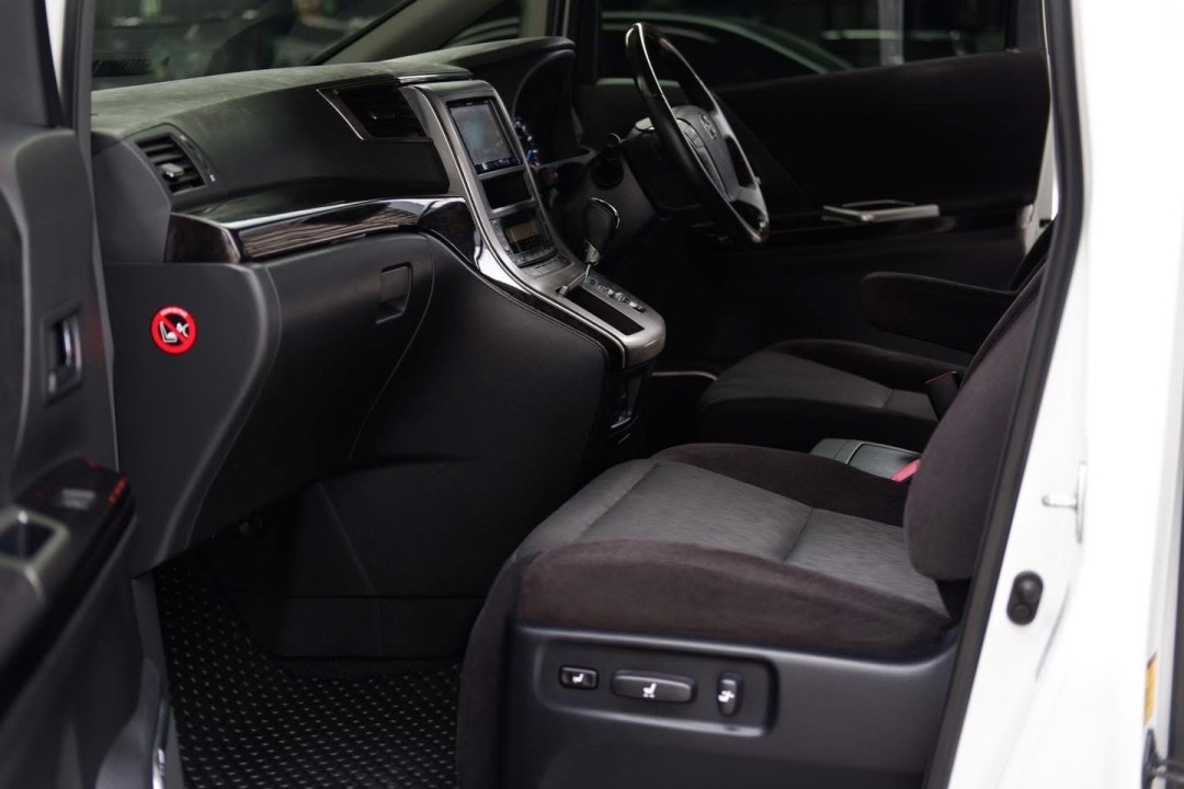 TOYOTA VELLFIRE 2.4 V ZG Edition ปี 2014