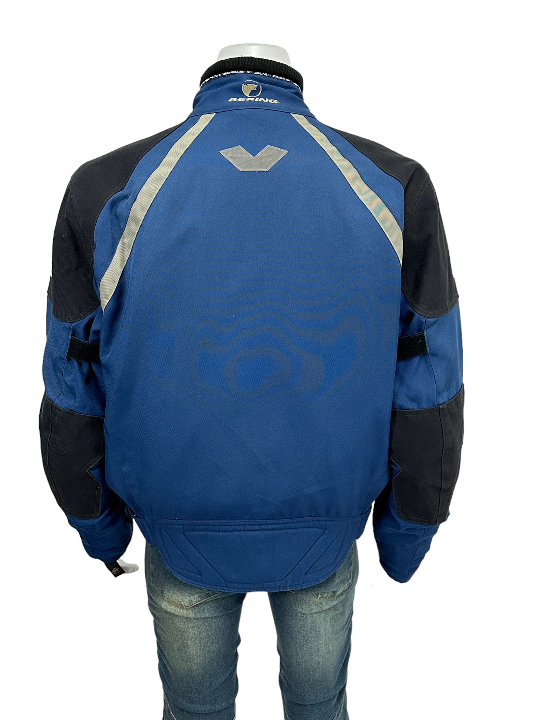 เสื้อขี่มอเตอร์ไซด์( มือสอง) F 010: อก 50" ยาว 25" (XL) **BERING**