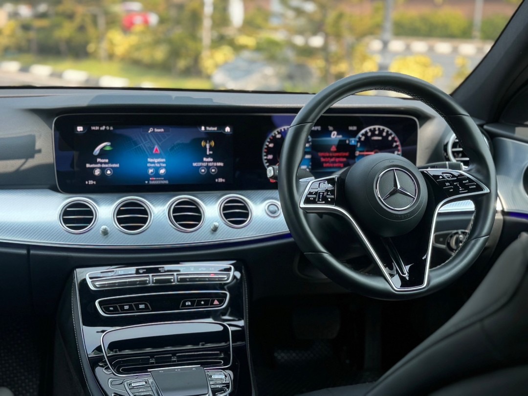 Mercedes Benz E300e Avantgarde ปี 2021
