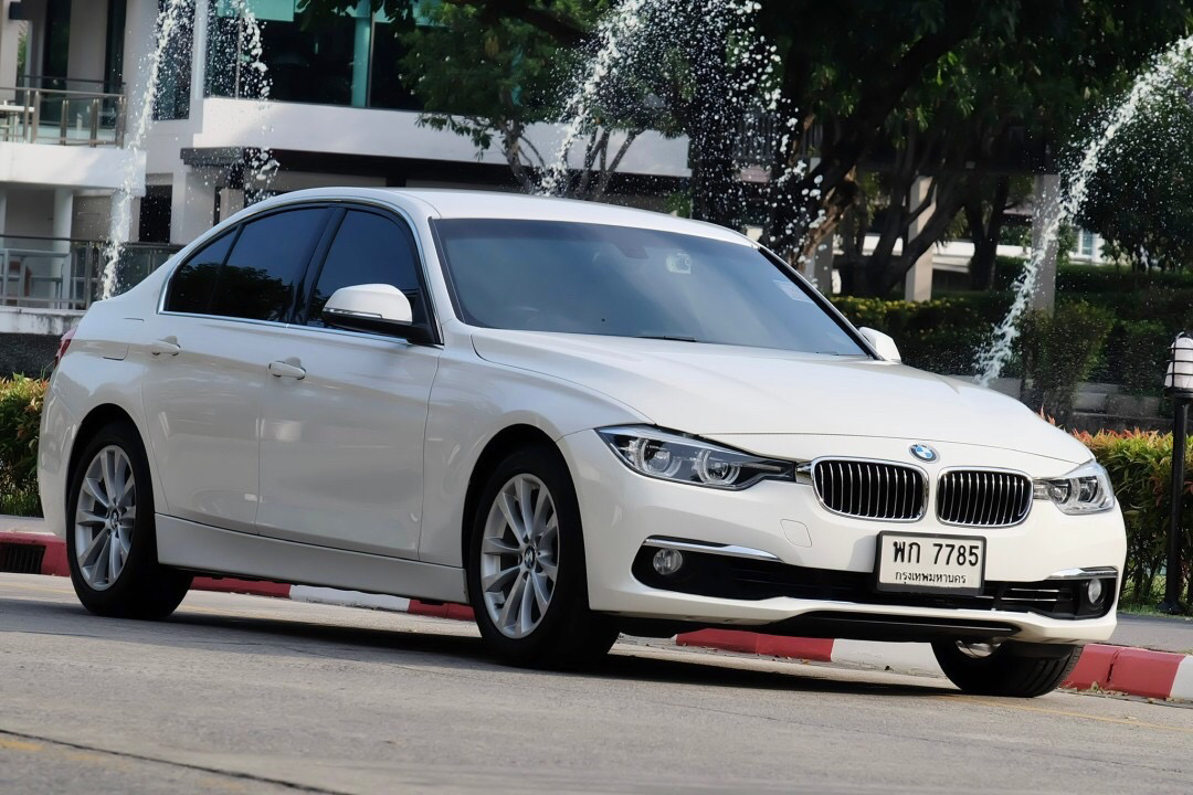 Bmw F30 320i LCI Luxury ปี 2016