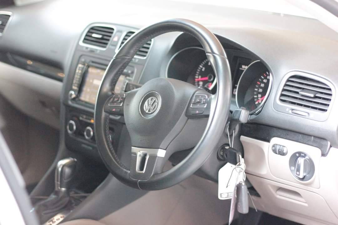 Volkswagen Golf 1.4 TSI ปี 2011