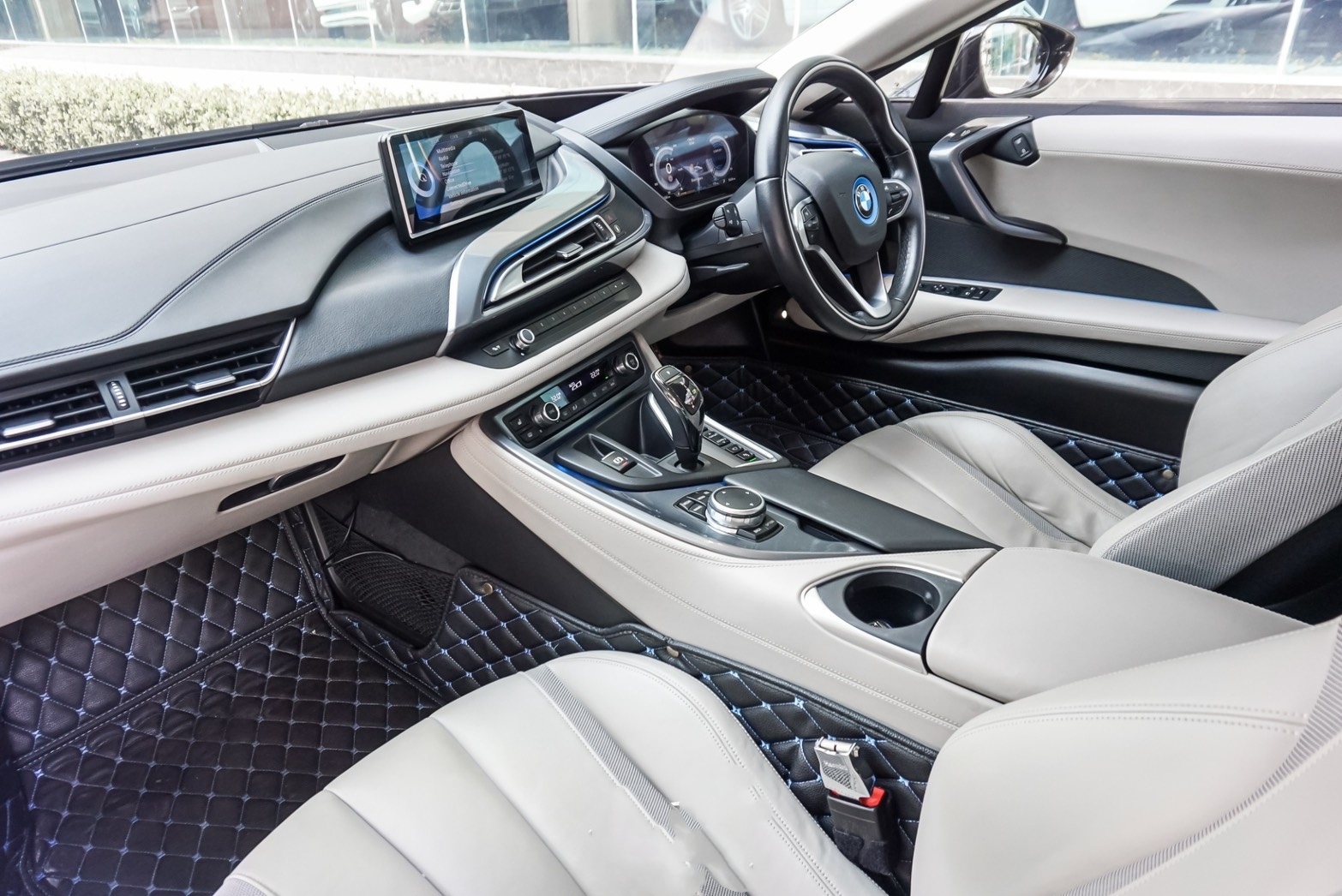 BMW i8 ปี 2015