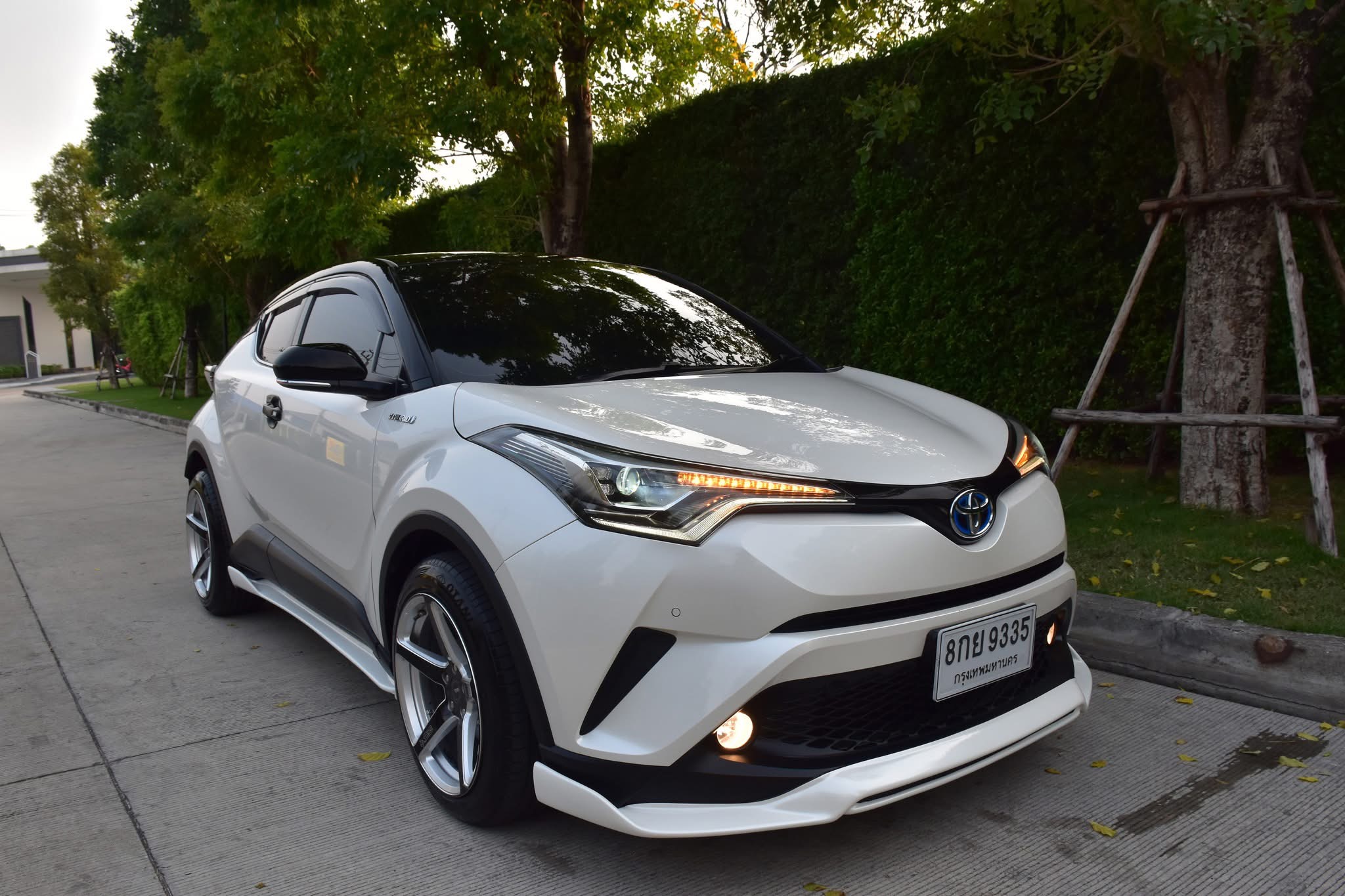 TOYOTA CHR 1.8 HYBIRD ปี2019