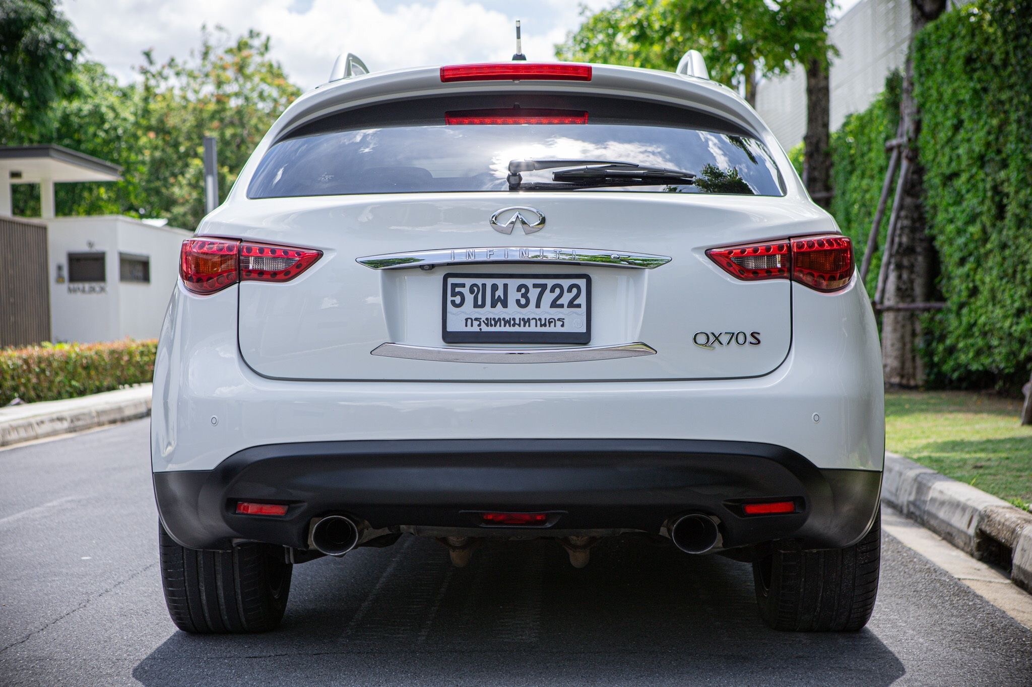 Infiniti FX30d ปี 2015
