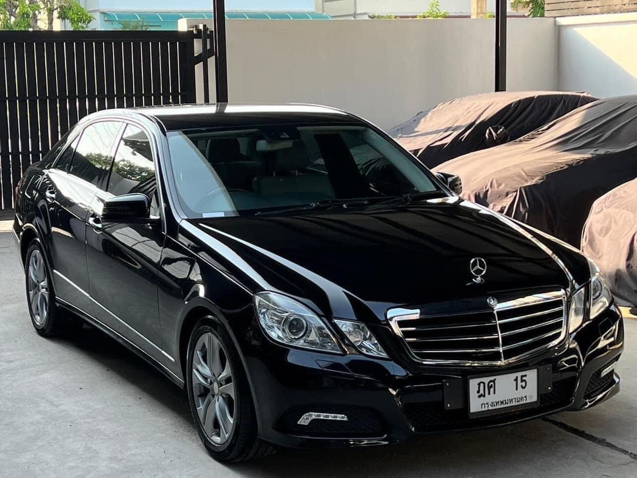 Mercedes Benz E300 ปี2011