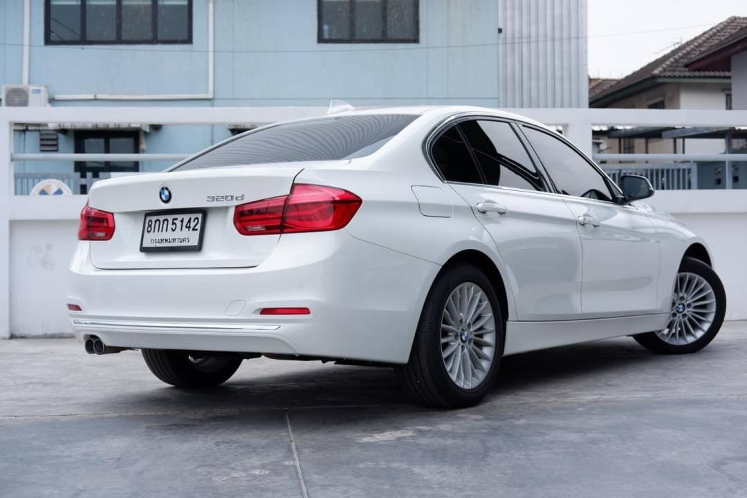 BMW 320d (F30)Lci Diesel ปี 2017