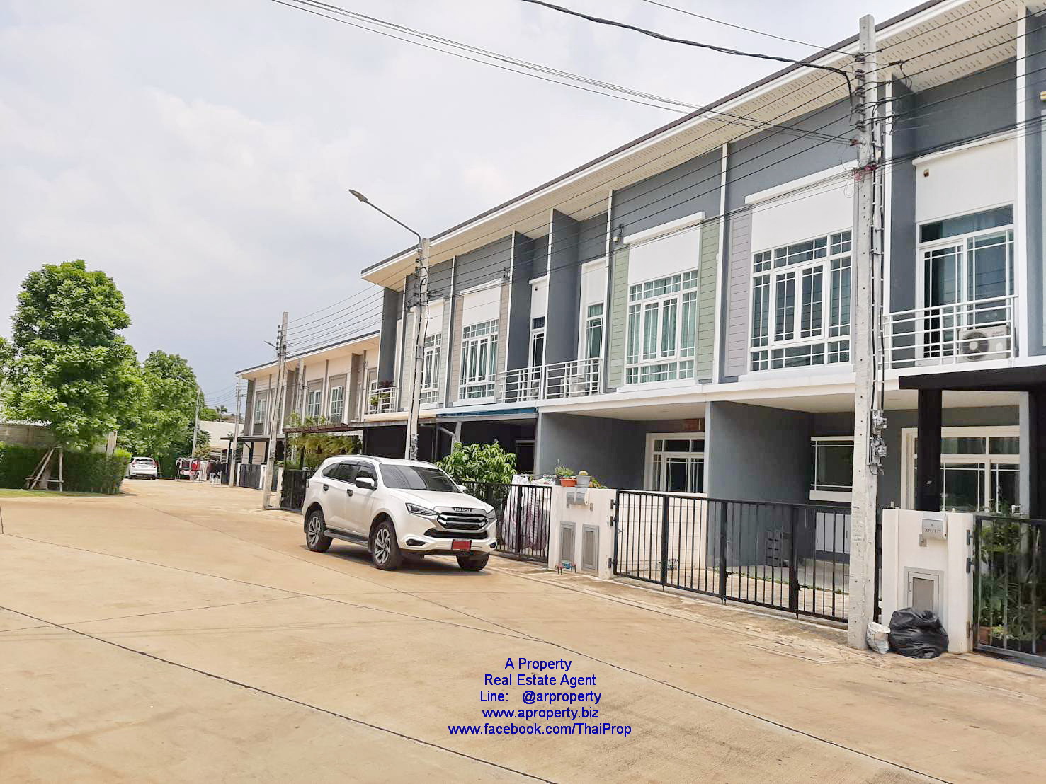 ให้เช่า ทาวน์โฮม Q District ซอยจันทร์ทองเอี่ยม
