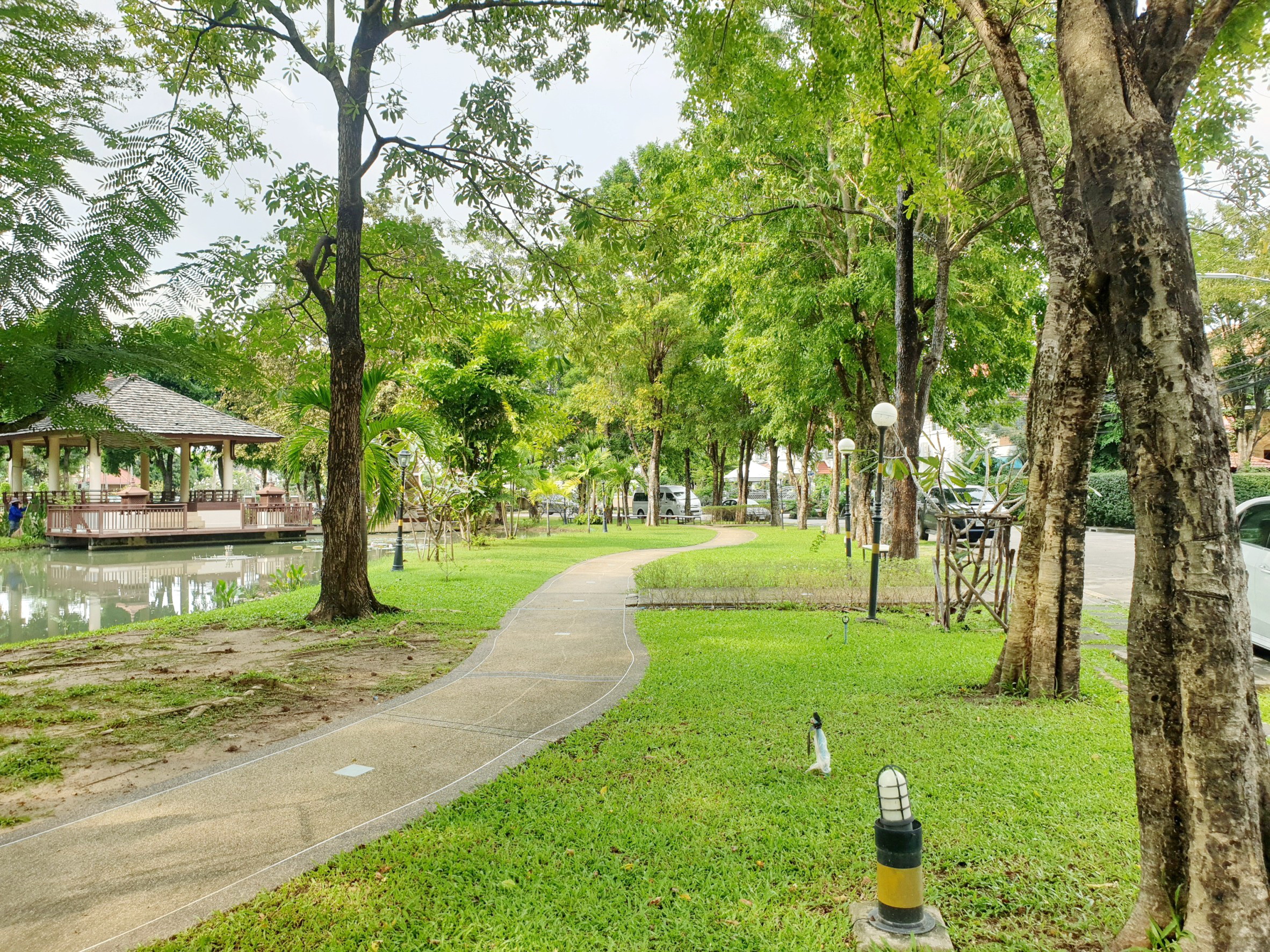 ขาย บ้านเดี่ยว เมืองปทุม ใกล้ กรุงสยามเซนต์คาร์ลอสทาสีใหม่ทั้งหลัง