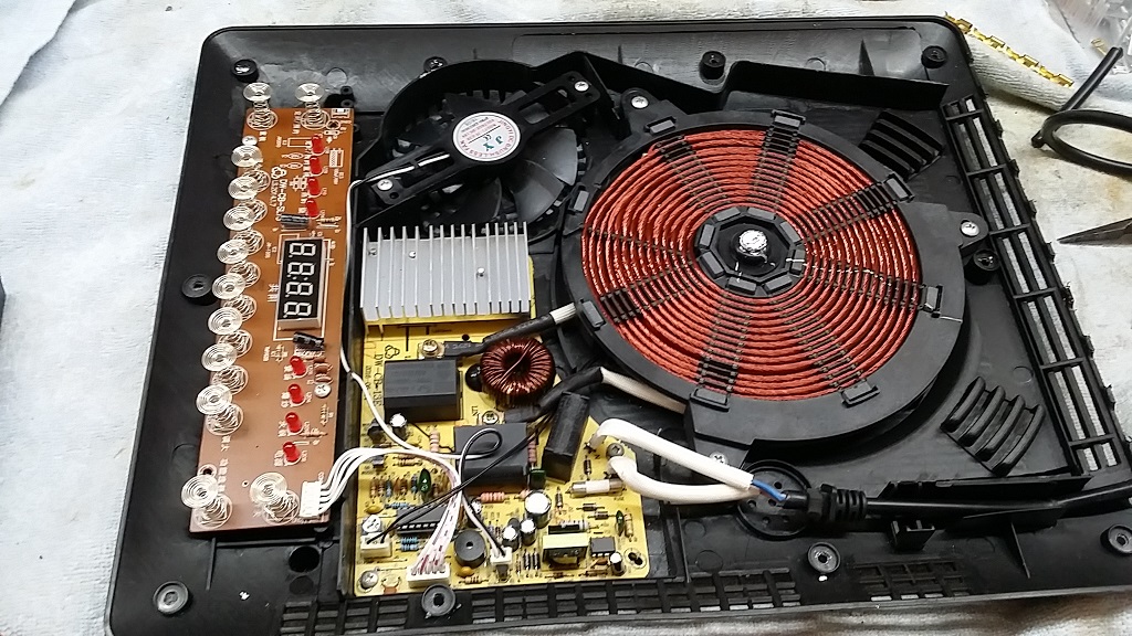 ซ่อมเตาแม่เหล็กไฟฟ้า ยี่ห้อ TECNO รุ่น TNS IDS 2000 BSC อาการเปิดไม่ติดเครื่องไม่ทำงาน