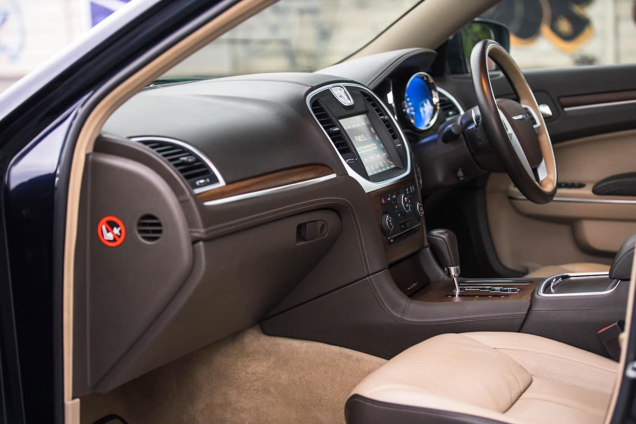 Chrysler 300C Diesel CRD ปี 2013