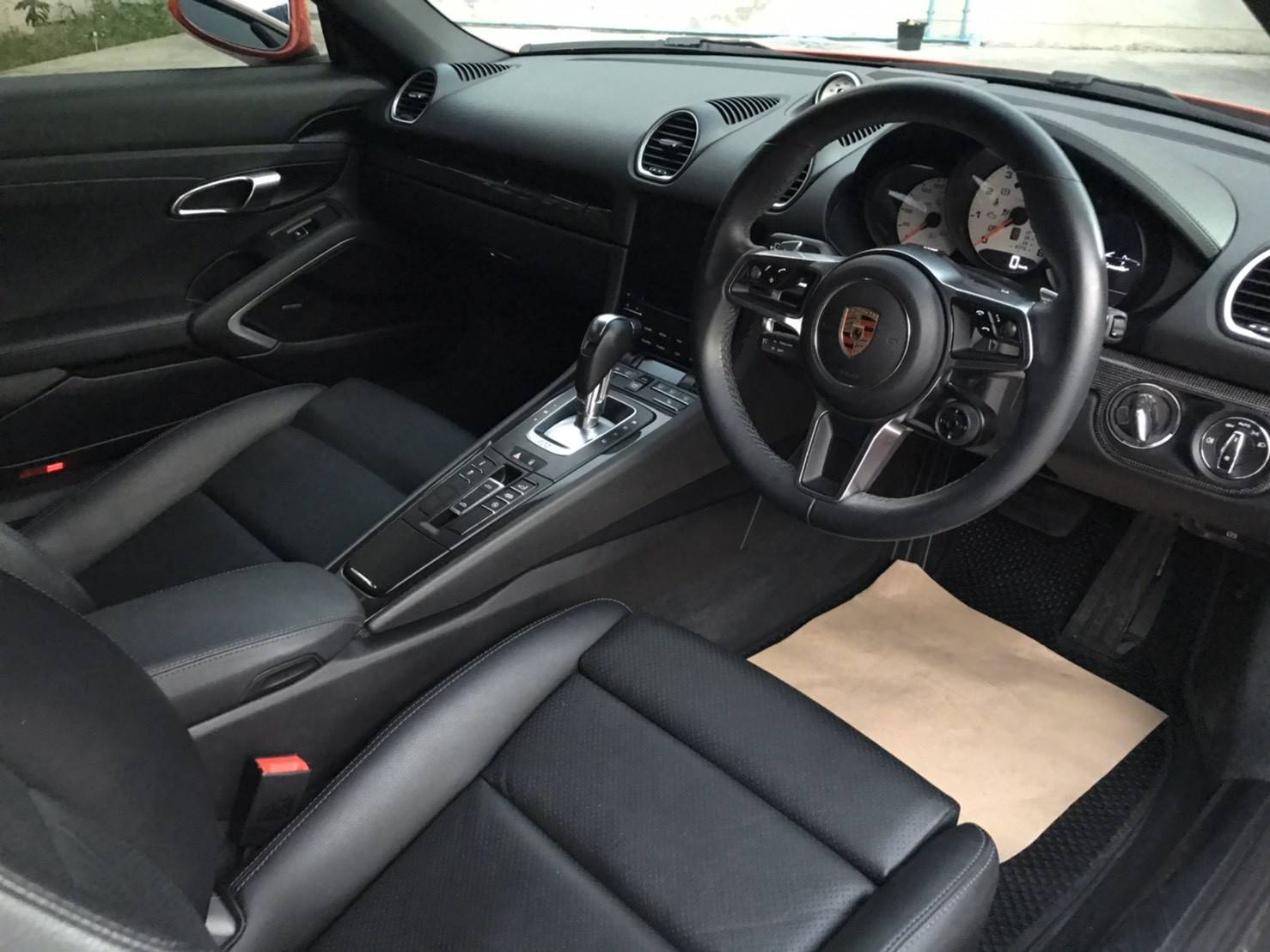Porsche Boxster 718 ปี 2019