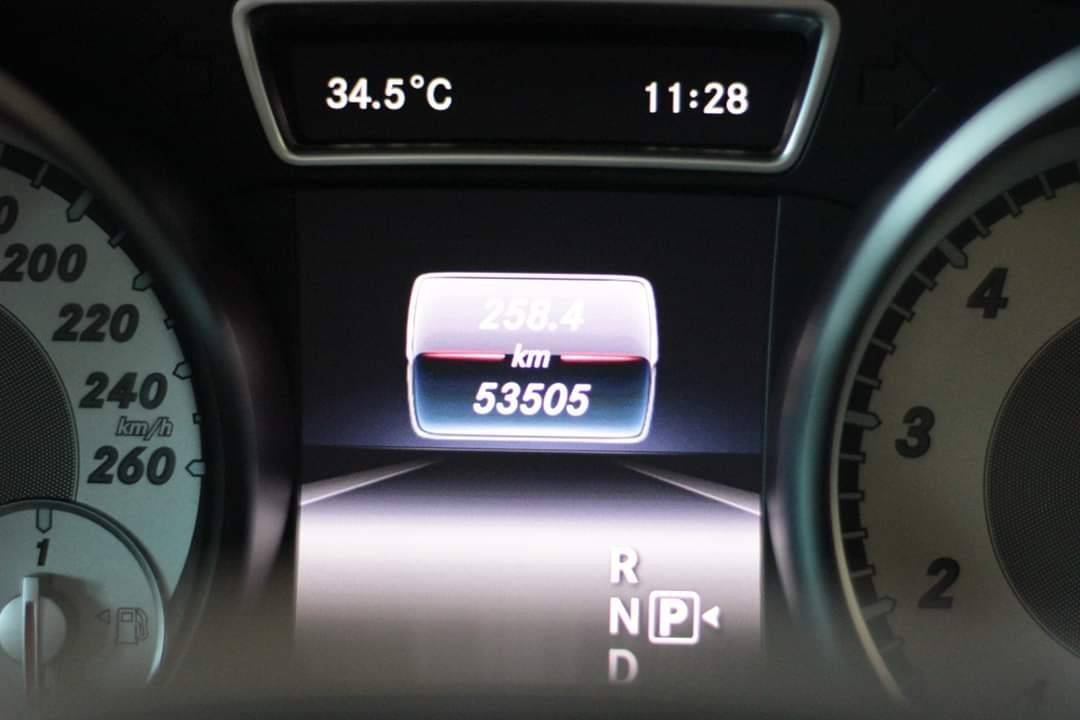Mercedes-Benz CLA250 shooting brake AMG ปี 2015