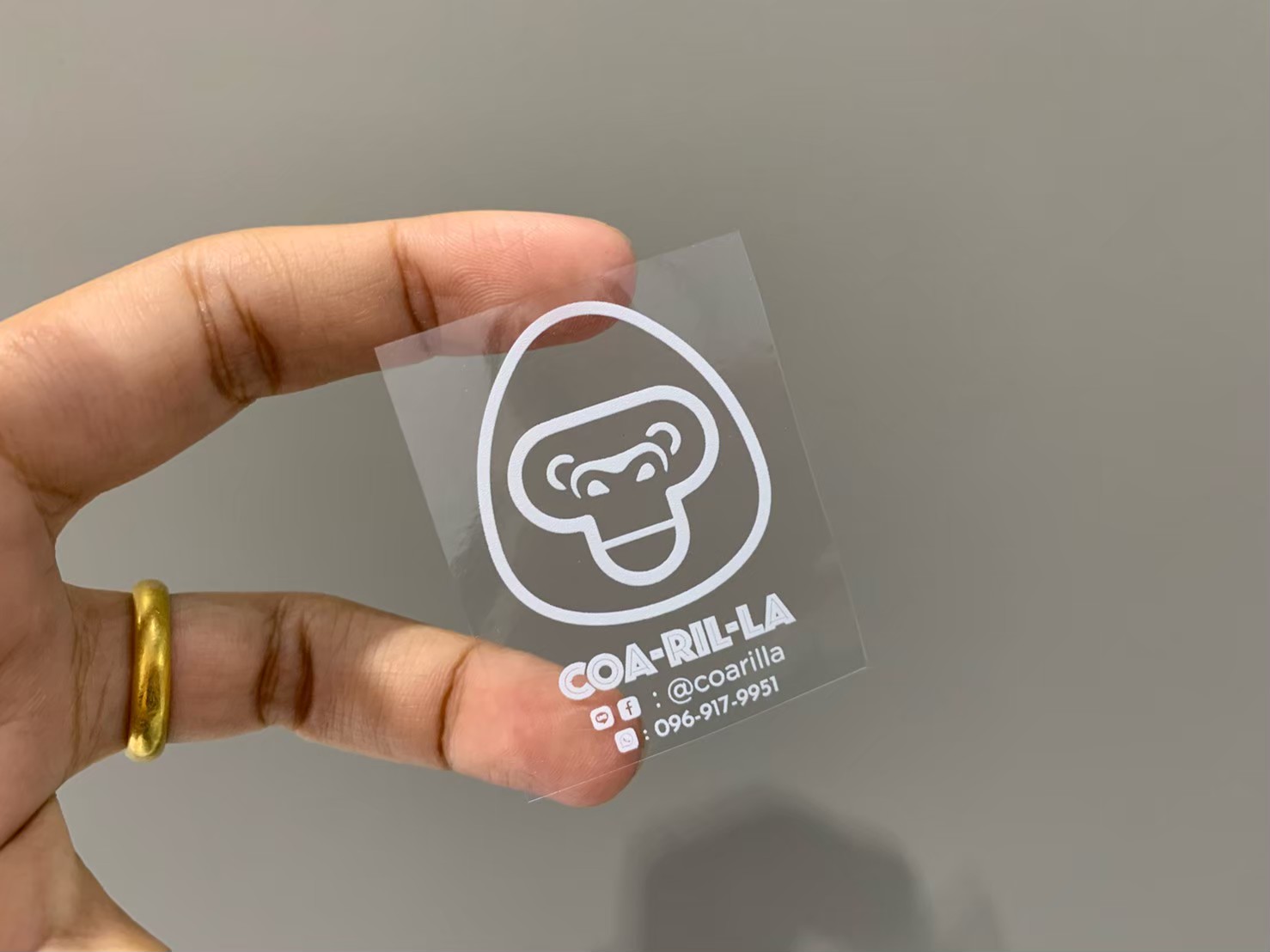 ฉลากสินค้าใสตัวหนังสือขาว สติ๊กเกอร์ใสพิมพ์สีขาว พิมพ์หมึกขาว